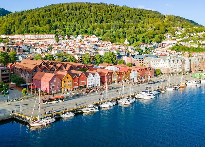 King Bed - Behind Bryggen - Renovated Des 23